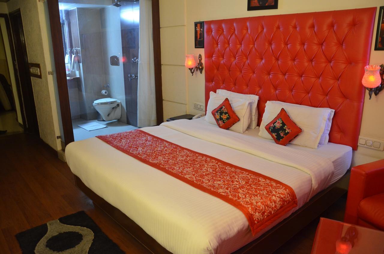 Hotel Klg International Zirakpur Exterior foto